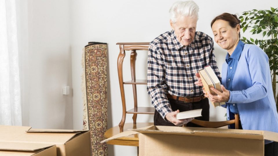 Как организовать переезд на новое место жительства пожилому человеку